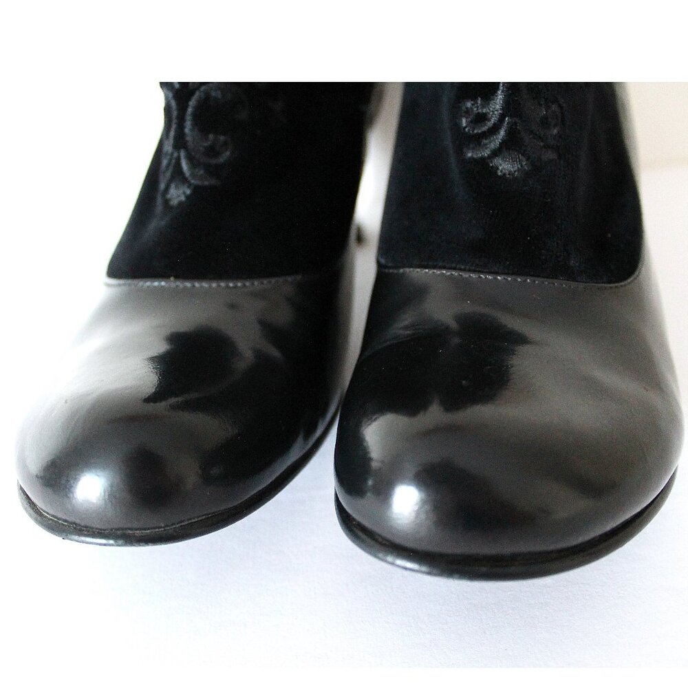 John Fluevog Baroque Lorrain Ankle Boot / Size 8.5 / Black Velvet Embroidered - Picture 6 of 12
